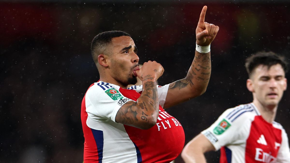 Arsenal 3-2 Crystal Palace: Gabriel Jesus hat-trick sends Gunners into EFL  Cup semi-finals - TNT Sports